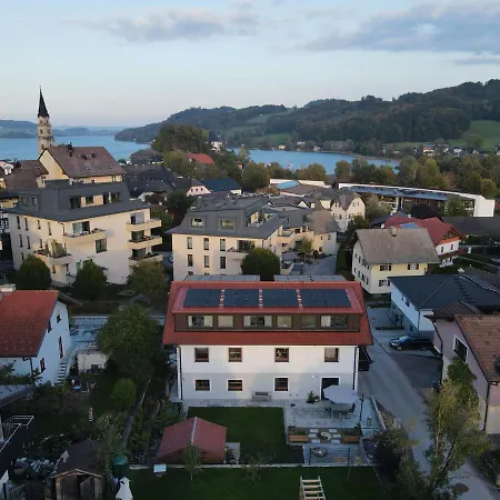 Gaestehaus & Vinothek Strasser * Mattsee
